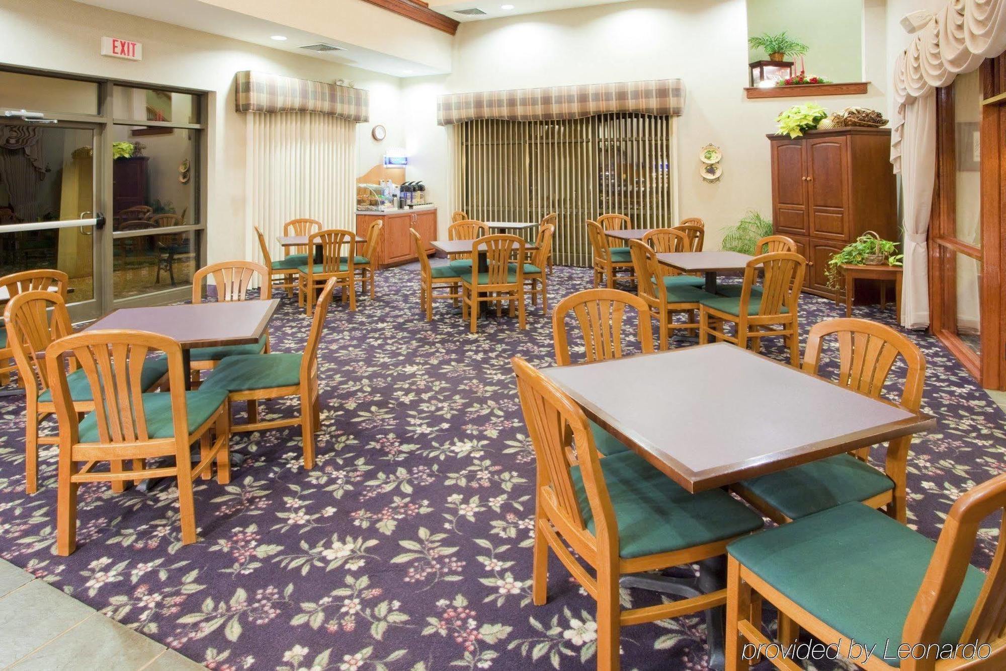 Round Hill Inn Orange ภายนอก รูปภาพ